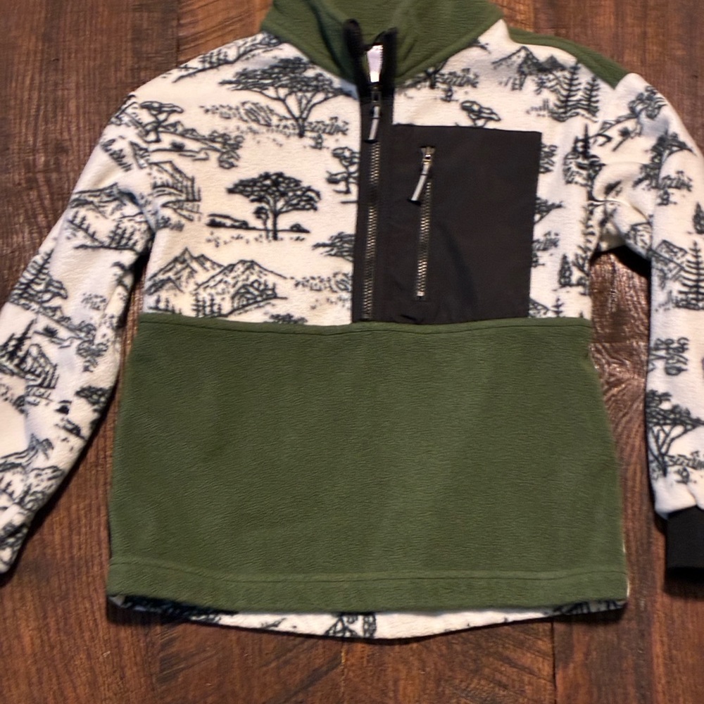 Green and Black Quarter-Zip Fleece Pullover